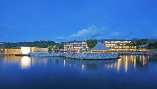 マナヴァ・スイート・リゾート・タヒチ‎